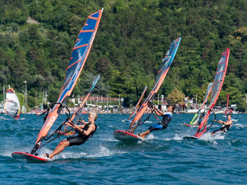 Windsurf and sailing on Garda lake - Garnì Francesco Lake Garda